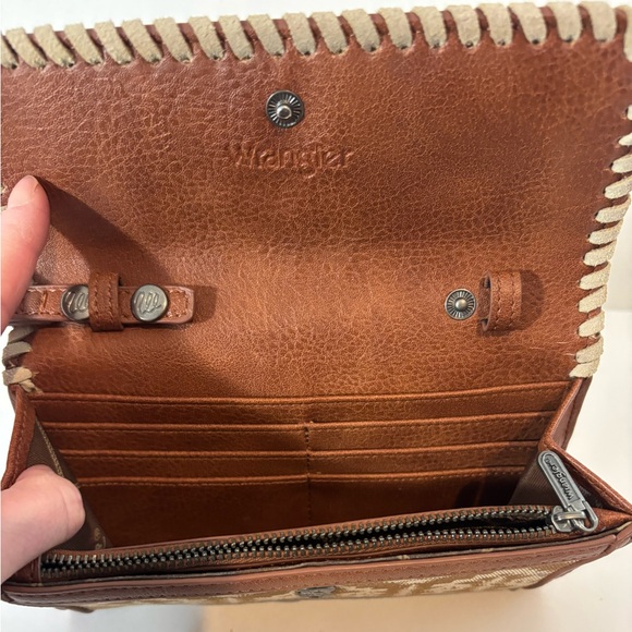Wrangler Women Southwester Whipstitch Wristlet Wallet Western Brown Casual - Picture 6 of 11